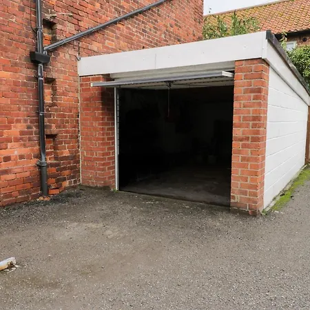 Apartament Daisy's Den *