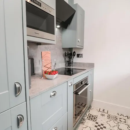 Daisy's Den * Whitby