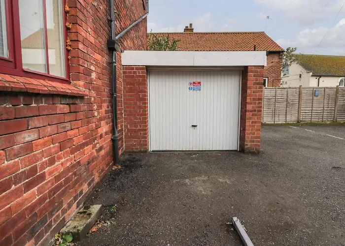 Daisy's Den ウィットビー